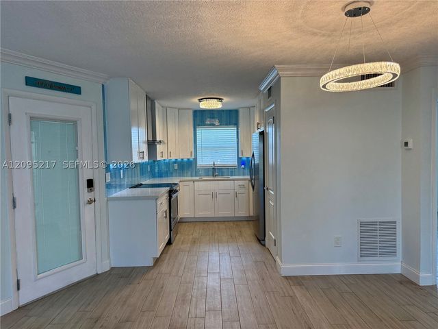 121 Wettaw Ln 116, North Palm Beach, FL 33408