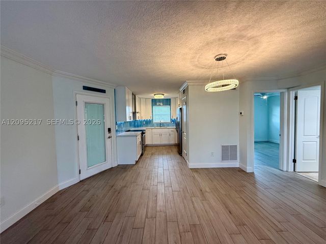 121 Wettaw Ln 116, North Palm Beach, FL 33408