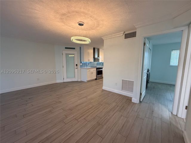 121 Wettaw Ln 116, North Palm Beach, FL 33408
