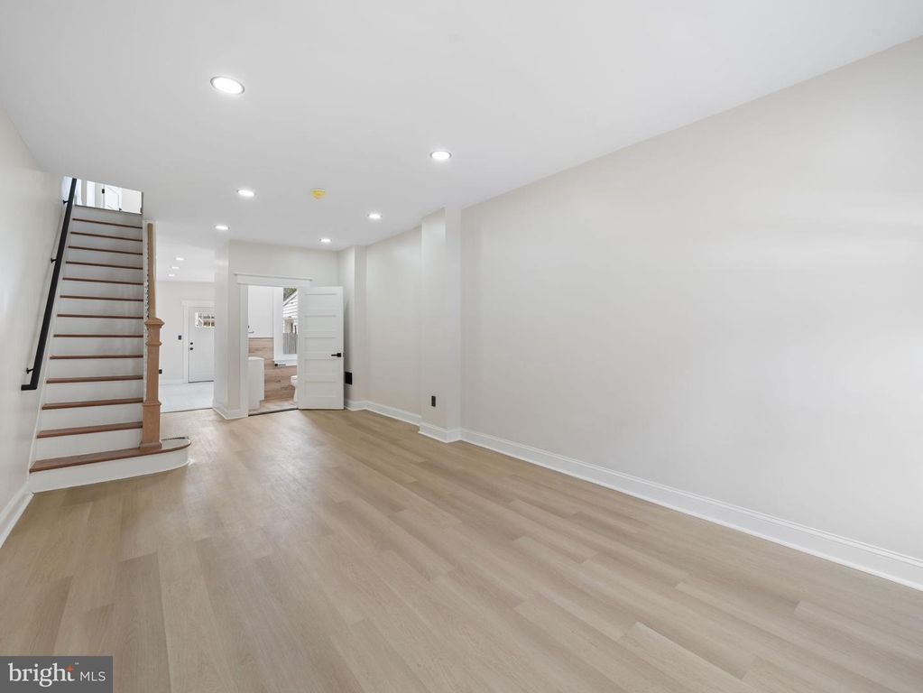 33 POPLAR ST, TRENTON, NJ 08638 — photo 3