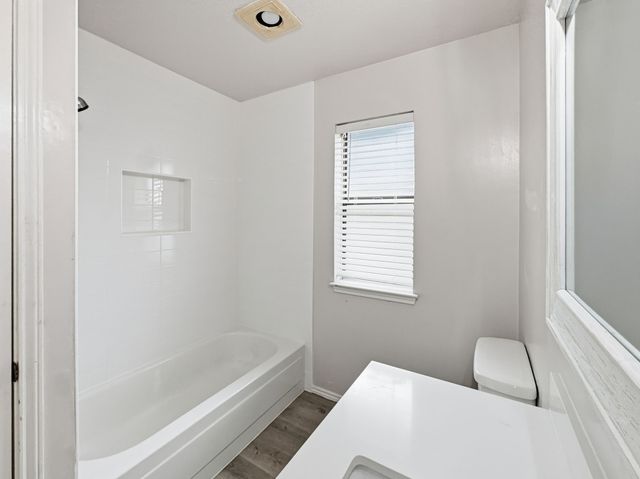 816 Midcreek Drive, Euless, TX 76039