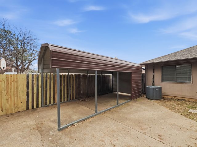 816 Midcreek Drive, Euless, TX 76039