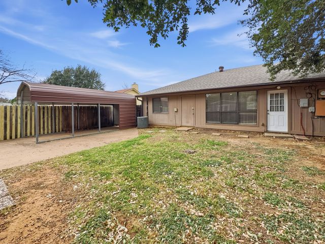 816 Midcreek Drive, Euless, TX 76039