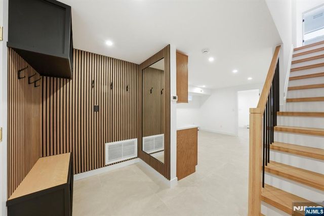 211 E Harriet Avenue A, Palisades Park, NJ 07650