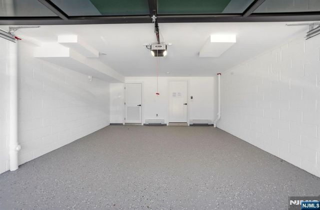 211 E Harriet Avenue A, Palisades Park, NJ 07650