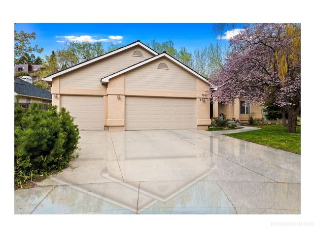 2063 N Trailview Pl, Boise, ID 83702 property photo