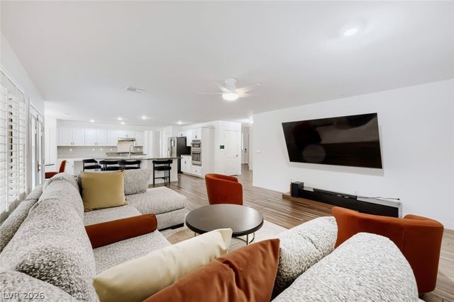 283 Grand Olympia Drive, Henderson, NV 89012