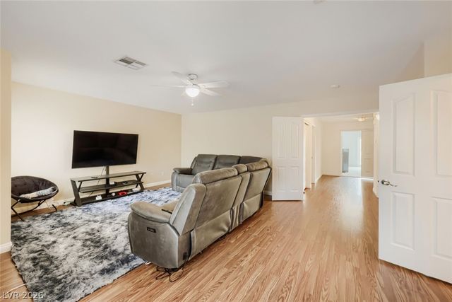 283 Grand Olympia Drive, Henderson, NV 89012