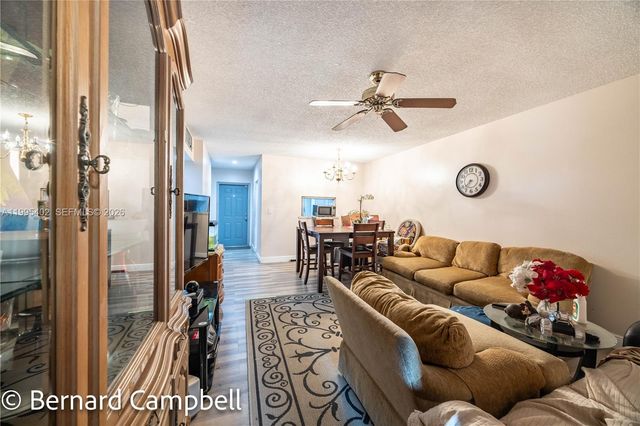 3506 NW 49th Avenue 614, Lauderdale Lakes, FL 33319