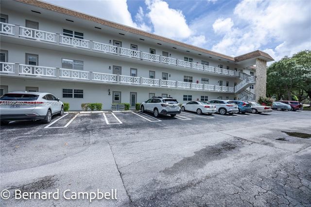 3506 NW 49th Avenue 614, Lauderdale Lakes, FL 33319