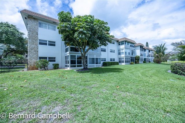 3506 NW 49th Avenue 614, Lauderdale Lakes, FL 33319