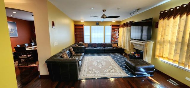 829 Clover Ridge Lane, Itasca, IL 60143