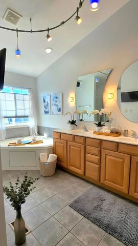 829 Clover Ridge Lane, Itasca, IL 60143