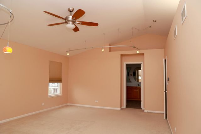 829 Clover Ridge Lane, Itasca, IL 60143