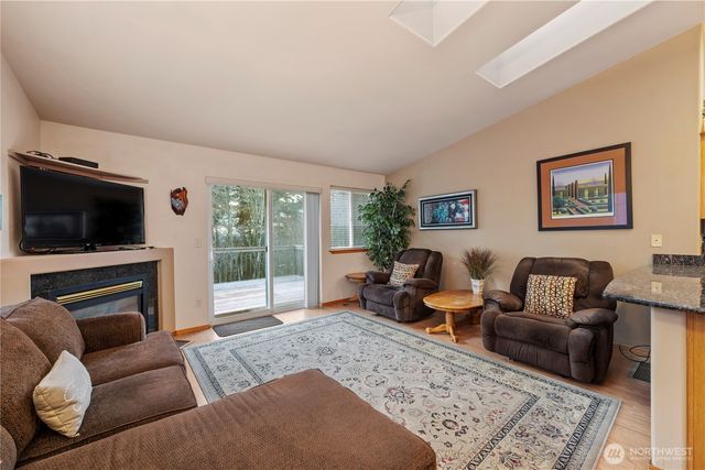 19618 Knoll Drive, Arlington, WA 98223