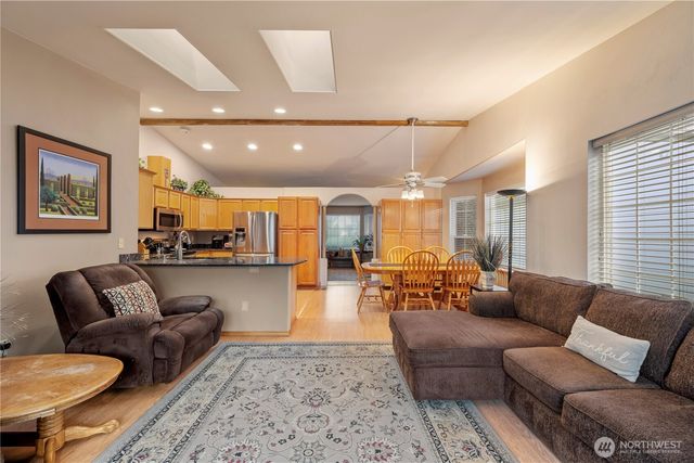 19618 Knoll Drive, Arlington, WA 98223