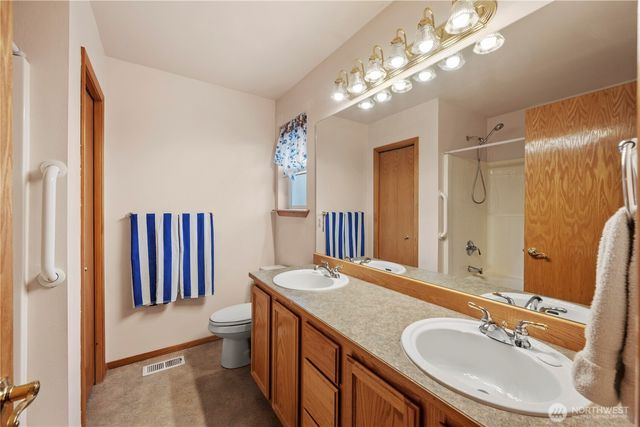 19618 Knoll Drive, Arlington, WA 98223