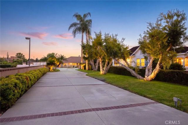 9450 Broadway, Temple City, CA 91780