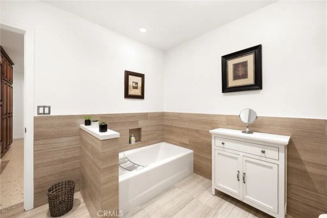9450 Broadway, Temple City, CA 91780