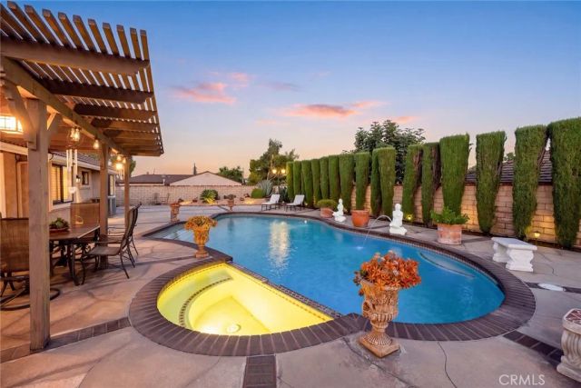 9450 Broadway, Temple City, CA 91780