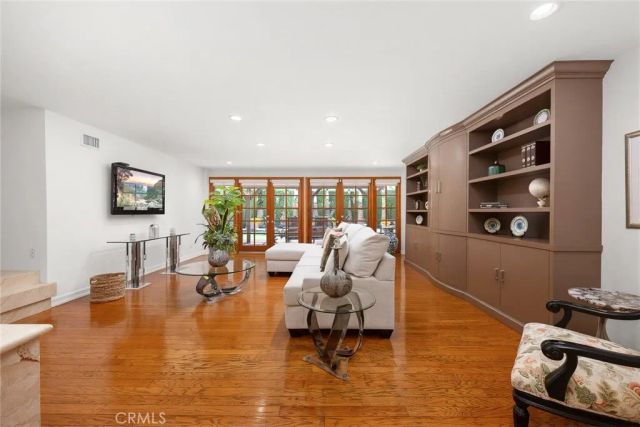 9450 Broadway, Temple City, CA 91780