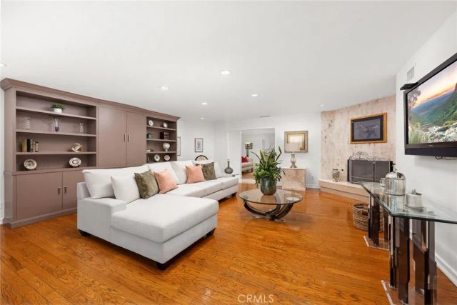 9450 Broadway, Temple City, CA 91780
