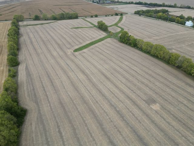 000 County Line Road, Newark, IL 60551