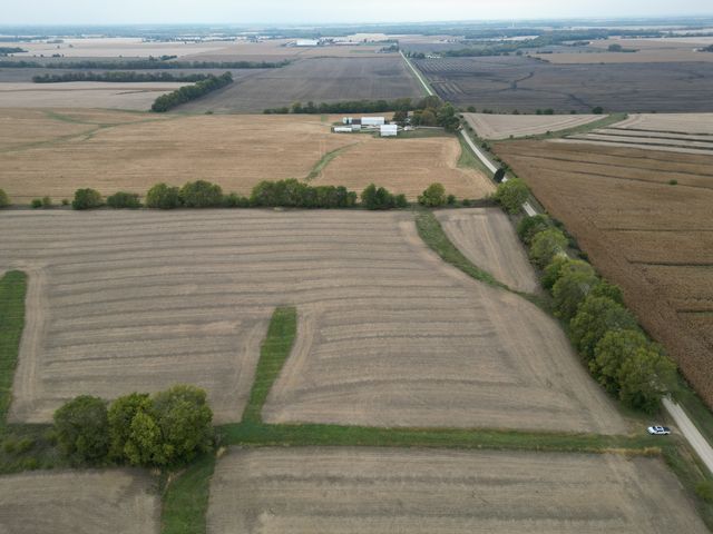 000 County Line Road, Newark, IL 60551