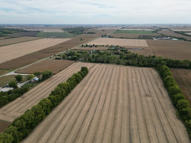 000 County Line Road, Newark, IL 60551