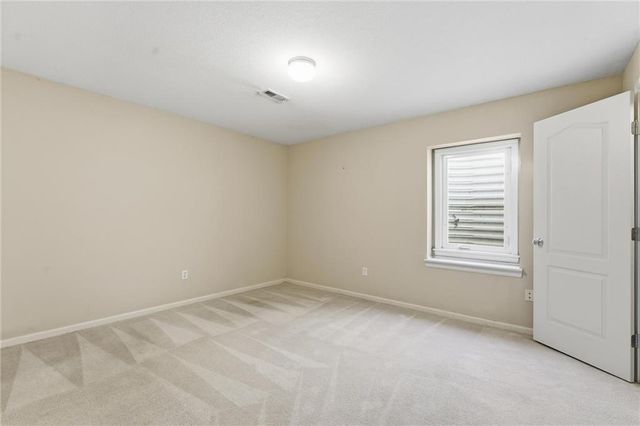 1305 159th Street, Basehor, KS 66007