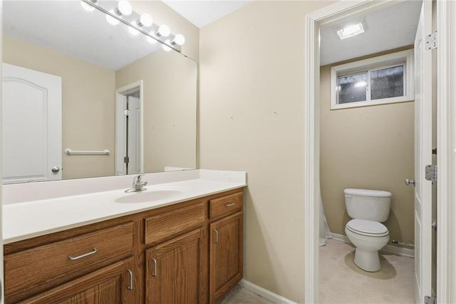 1305 159th Street, Basehor, KS 66007