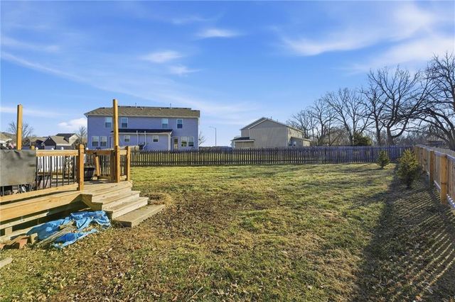 1305 159th Street, Basehor, KS 66007