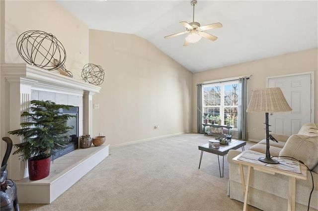 1305 159th Street, Basehor, KS 66007