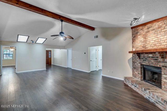 4518 CROSSTIE Road S, Jacksonville, FL 32257