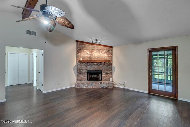 4518 CROSSTIE Road S, Jacksonville, FL 32257