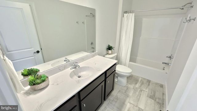 604 LILLIANA DR, Lebanon, PA 17046