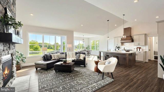 604 LILLIANA DR, Lebanon, PA 17046