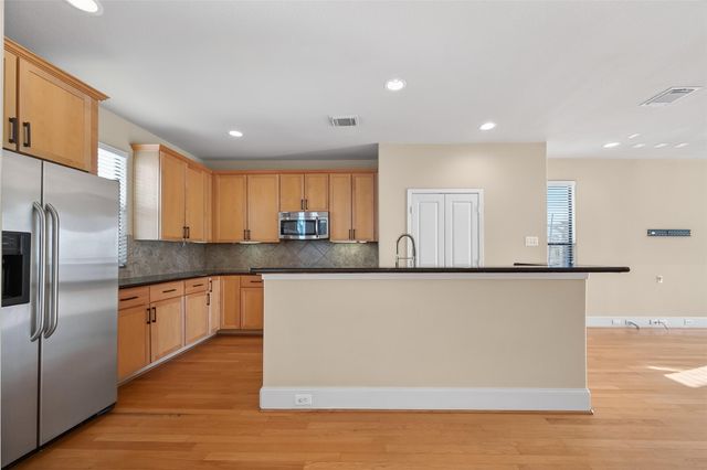 2318 Emancipation Avenue, Houston, TX 77004