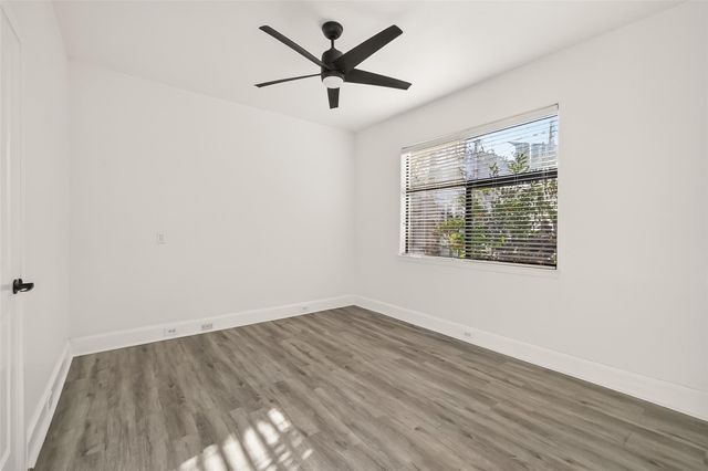 2318 Emancipation Avenue, Houston, TX 77004