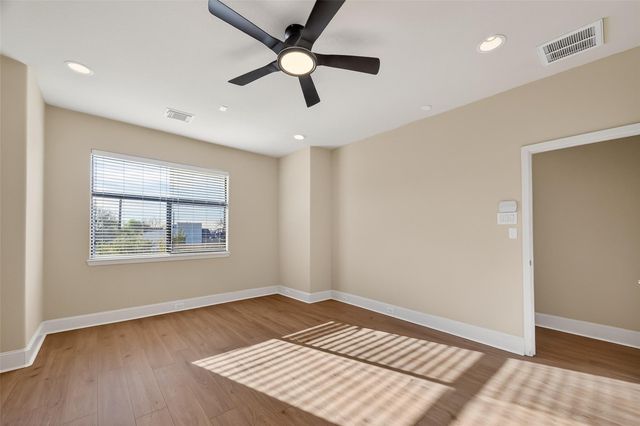 2318 Emancipation Avenue, Houston, TX 77004