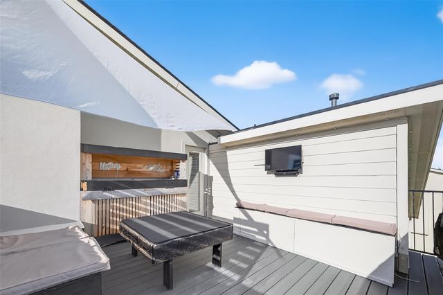 2318 Emancipation Avenue, Houston, TX 77004