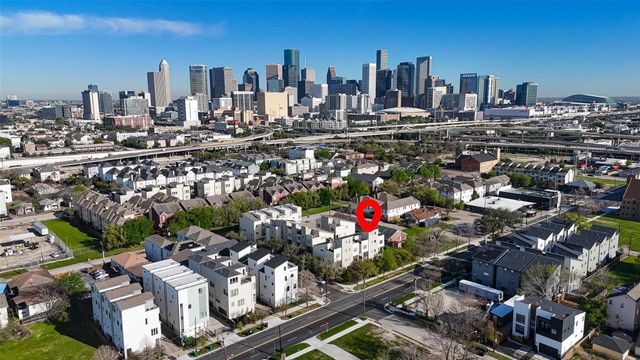 2318 Emancipation Avenue, Houston, TX 77004