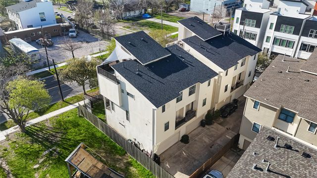 2318 Emancipation Avenue, Houston, TX 77004