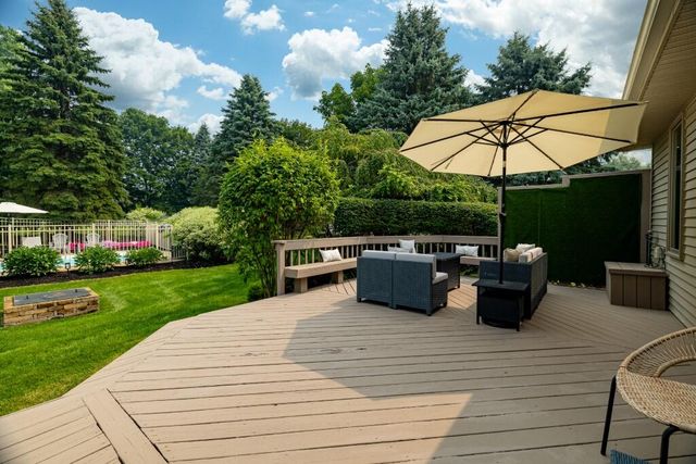 9108 Cambridge Drive, Saline, MI 48176