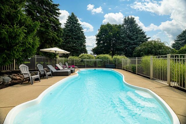 9108 Cambridge Drive, Saline, MI 48176