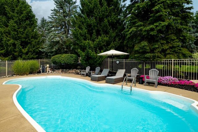9108 Cambridge Drive, Saline, MI 48176