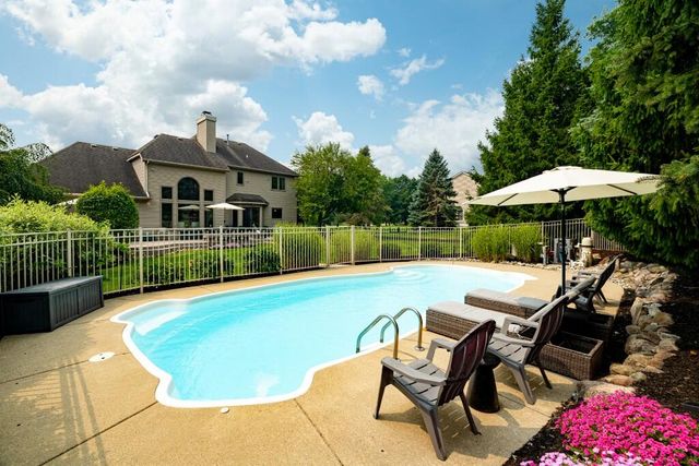 9108 Cambridge Drive, Saline, MI 48176