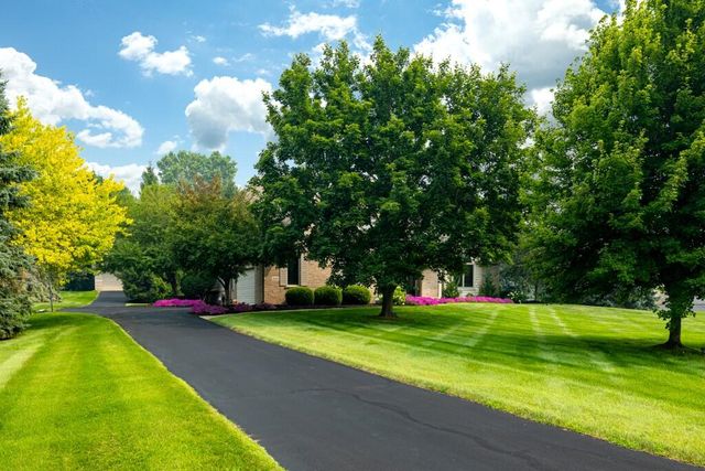 9108 Cambridge Drive, Saline, MI 48176