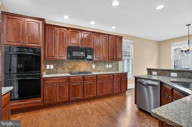 42538 NEIGHBORLY LN, Chantilly, VA 20152