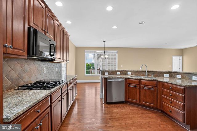 42538 NEIGHBORLY LN, Chantilly, VA 20152